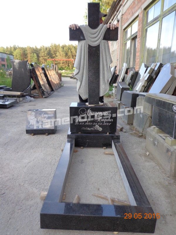 Гранітний хрест KR-031