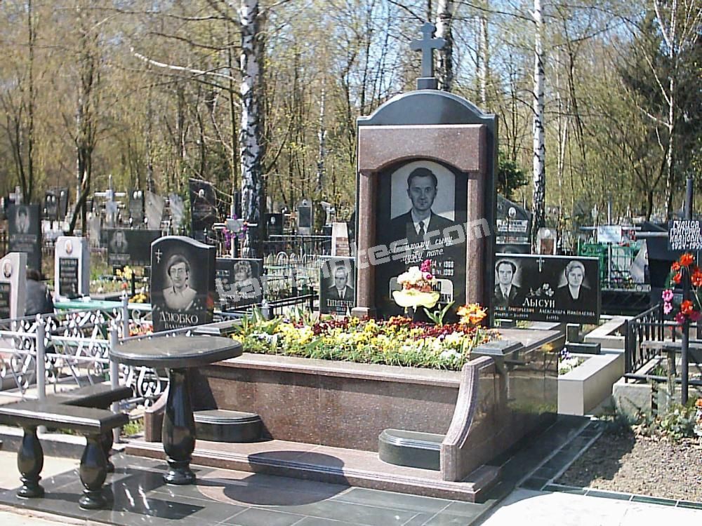 Пам’ятник VIP-9551