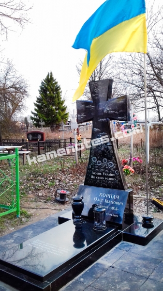Гранітний хрест KR-005