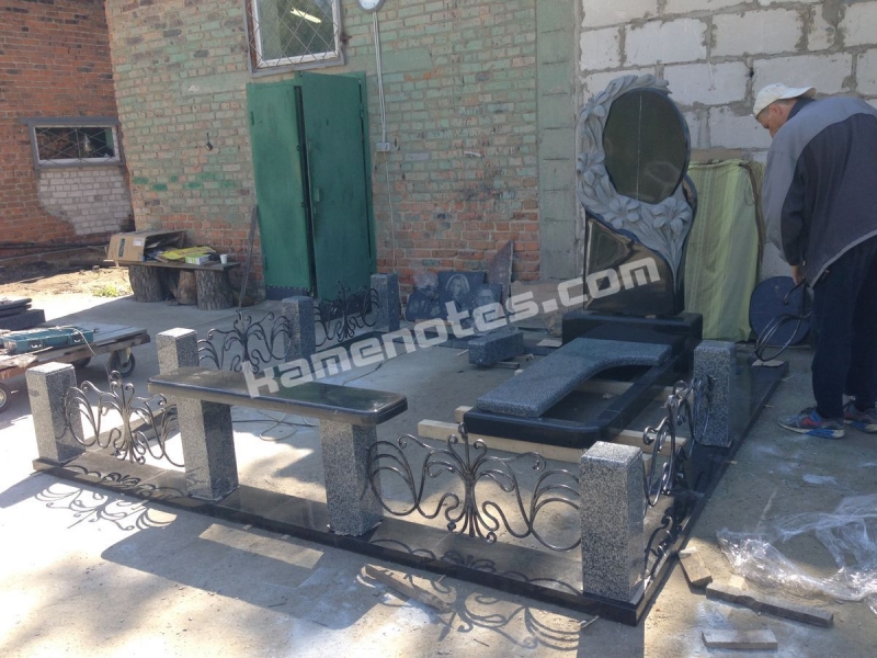 Гранітна огорожа OK-005