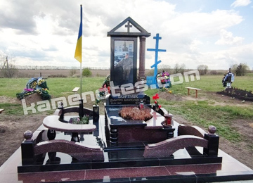Пам'ятник воїну ЗСУ, Чуднів