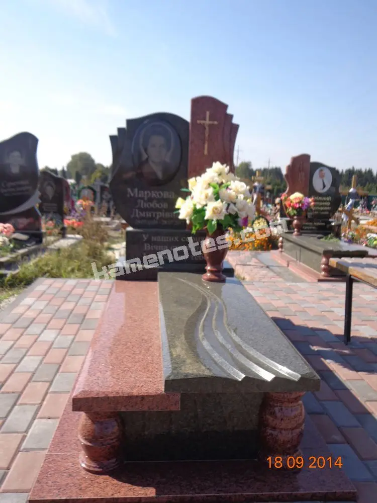 Пам’ятник KM-5402