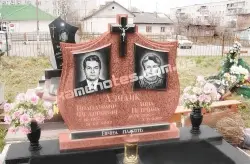 Подвійний пам’ятник KM-7492