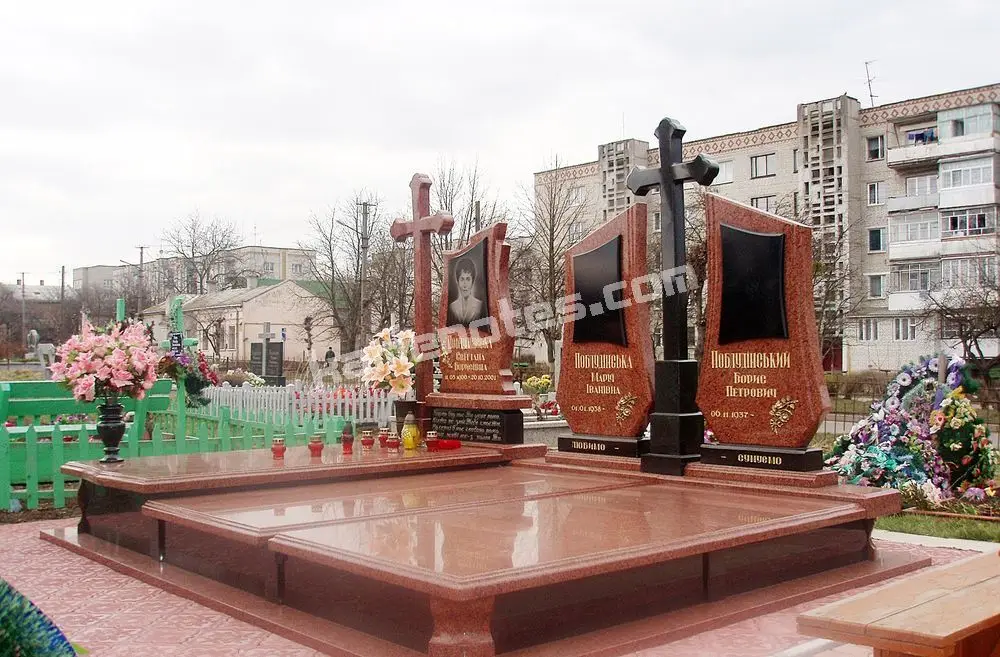 Подвійний пам’ятник KM-7498