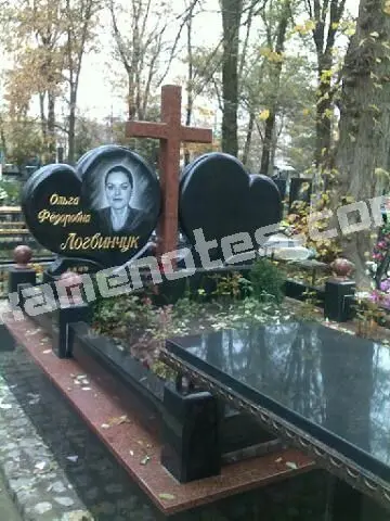 Подвійний пам’ятник KM-7602